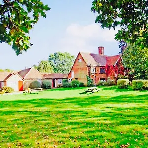 Oldlands Gatwick Homestay